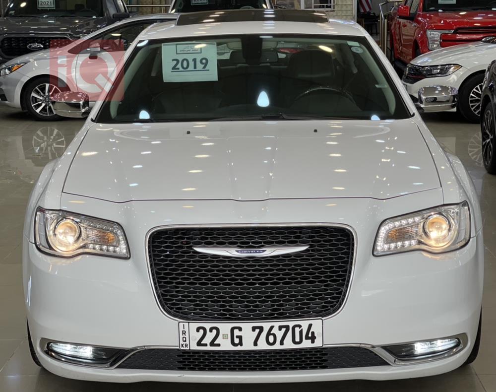 کرایسلەر 300